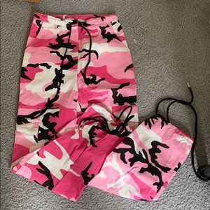 COPY - Pink camo cargo pants